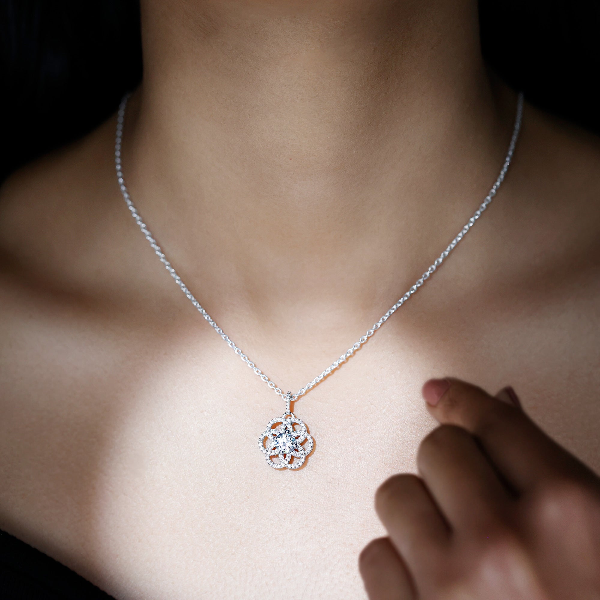 Sparkanite Jewels-Flower Inspired Moissanite Pendant Necklace